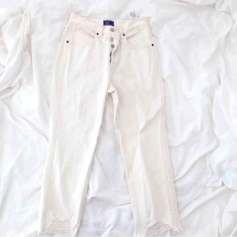 A&F High Rise Straight ankle jean